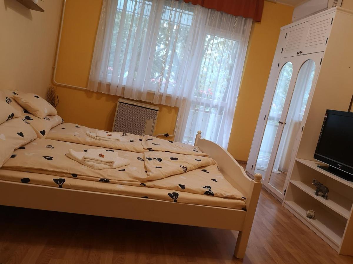 Natasa Apartman Orosháza Eksteriør bilde